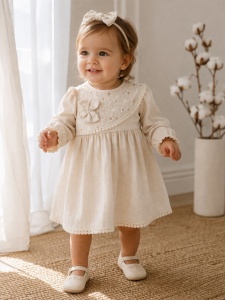 Rochita bebe fetita cu bentita din muselina eleganta crem