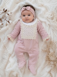 Salopeta bebe fetita 100% bumbac cu bentita, roz pudrat, dantela eleganta