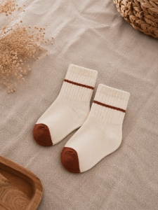 Set 3 perechi sosete copii crem, maro si gri unisex - Img 3