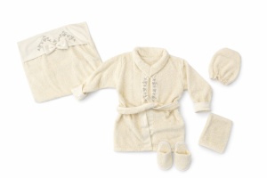 Set baie bebe 5 piese crem halat prosop papuci calitate premium - Img 4
