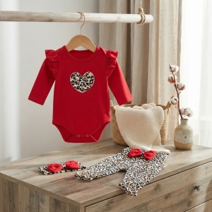 Set bebe fetita 3 piese din bumbac, body rosu, pantaloni animal print si bentita