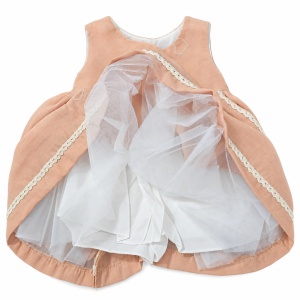 Set fetita cu rochita bej si maro, bolero si gentuta, detaliu material si finisaje