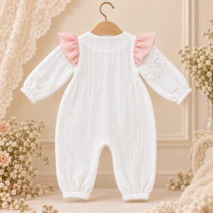 Set elegant fetita din muselina 3 piese cu salopeta dantelata, bavetica si bentita - Img 3