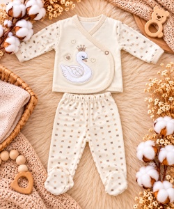 Set nou nascut 5 piese din bumbac organic crem cu lebada, pantaloni cu botosei integrati - Img 3