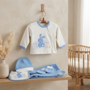Set nou-nascut baiat 5 piese din bumbac alb si bleu cu iepuras, pantaloni cu botosei integrati