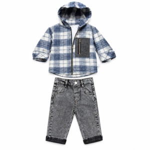 Costum baiat 3 piese bumbac 100% cu hanorac tip camasa in carouri, bluza si blugi gri, fotografie de produs pe fundal alb
