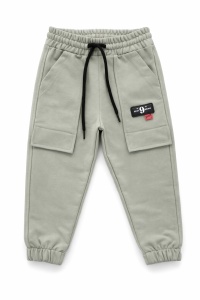 Pantaloni cargo premium pentru copii din bumbac verde salvie cu buzunare aplicate - Img 4