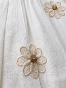 Rochita fetite alba eleganta cu broderie florala si guler decorativ - Img 6