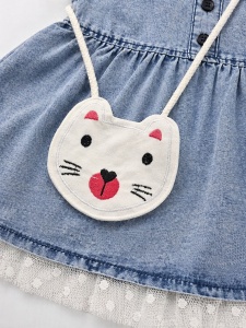 Rochita fetite denim cu aplicatii pisicuta si gentuta decorativa inclusa - Img 4