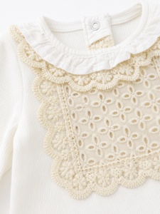 Salopeta bebe alba cu bentita, dantela eleganta si guleras din 100% bumbac - Img 4
