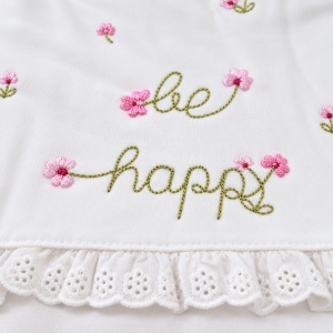 Set nou nascut 10 piese bumbac alb cu floricele roz, dantela, paturica si accesorii - Img 7