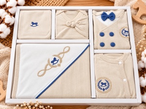 Set nou nascut 10 piese bumbac crem cu salopeta, body, compleu elegant si paturica - Img 5