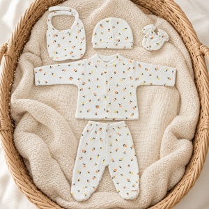 Set nou nascut 5 piese cu imprimeu floral, bluzita, pantaloni cu botosei, caciulita, baveta si manusi
