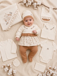 Set nou nascut fetita 10 piese 100% bumbac, rochita florala, paturica inclusa, crem maro