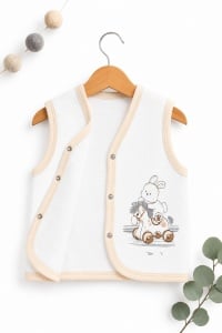 Vesta bebe alba din bumbac cu imprimeu iepuras si inchidere capse - Img 3