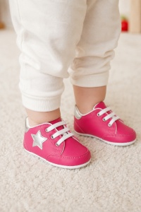 Pantofi bebe roz intens casual cu siret si aplicatie stea comozi - Img 2