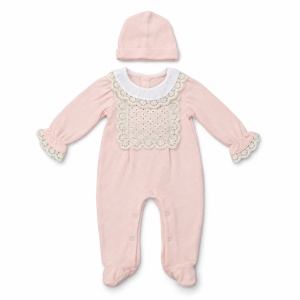 Salopeta eleganta bebe roz cu dantela si botosei integrati + caciulita - Img 3
