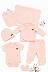 Set bebe nou nascut roz piersica 7 piese din bumbac ribat cu body si paturica