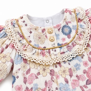 Body bebe fetita din muselina cu imprimeu floral, bentita cu funda si sosete - Img 3