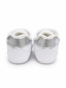 Pantofi bebe albi casual cu siret si aplicatie stea comozi - Img 6