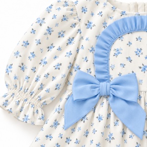 Rochita fetita crem cu imprimeu bleu si broderie, detaliu material si finisaje
