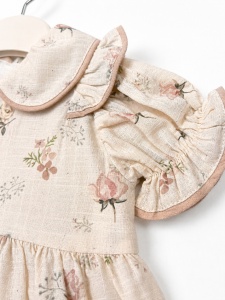 Rochita fetite crem din bumbac cu imprimeu floral si guler elegant - Img 6