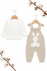 Set pentru bebelusi cu salopeta tricotata bej model iepuras si bluza alba din bumbac - Img 2