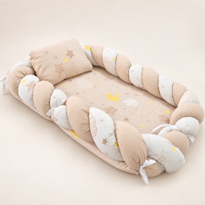 Baby nest impletit 60x80 cm cu pernuta, model Luna si Stelute, bej pentru nou nascuti - Img 4