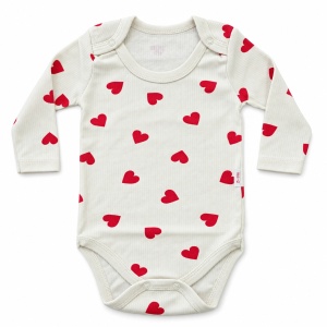 Body bebe din bumbac crem cu inimioare rosii, maneca lunga si capse pe umeri - Img 3