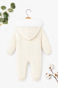 Combinezon bebe unisex ivoire tricotat, imblanit integral, cu gluga si blanita premium - Img 4