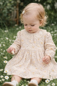 Rochie bebe fetita cu imprimeu floral si guler dantelat cu maneca lunga