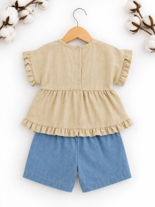 Set bebe fetita 2 piese bej cu broderie si pantaloni scurti denim vara - Img 3