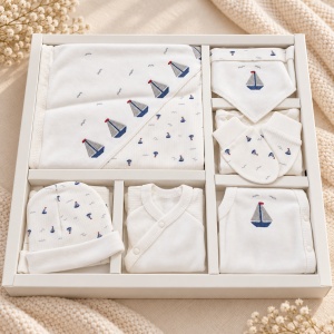 Set nou nascut 10 piese bumbac alb cu barcute, paturica, body, pantaloni si accesorii - Img 6
