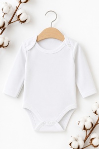 Body bebelusi alb din bumbac cu maneca lunga, cu capse