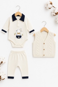 Compleu bebe baieti 3 piese crem cu body iepuras pantaloni si vesta tricotata - Img 3