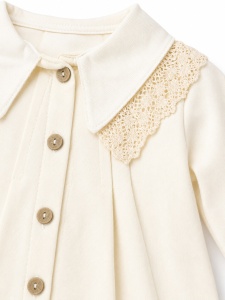 Compleu elegant bebe fetita crem cu dantela si bentita 3 piese - Img 4