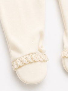 Compleu elegant bebe fetita crem cu dantela si bentita 3 piese - Img 6