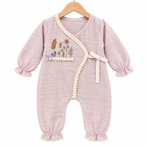 Set bebe din muselina 10 piese, lila si alb, model floral - Img 3