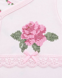 Set bebe fetita 3 piese roz cu flori, dantela si broderie trandafir - Img 3