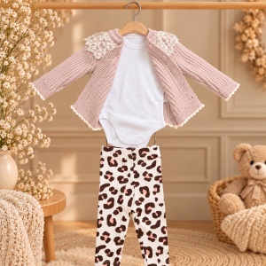 Set bebe fetita 4 piese, pulover si caciulita din lana naturala, body, pantaloni animal print, roz - Img 3
