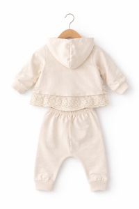 Set bebe fetite crem 3 piese hanorac bluza si pantaloni iepuras, fotografie de produs pe fundal alb