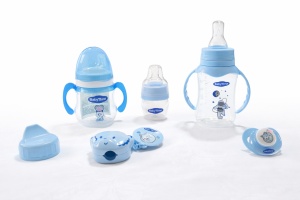 Set complet hranire bebe cu biberon, cana antrenament, accesorii si suzeta 0-6 luni