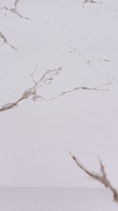 Placa PVC Decorativa Marmura Alba cu Venaturi Gri 1.22 x 2.4 m Grosime 2.5 mm - Img 5