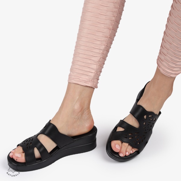 PAPUCI DAMA DIN PIELE NATURALA IMPRIMEU DECORATIV CRL1429 NEGRU - Img 4