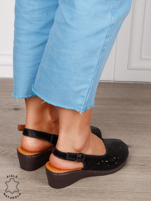 Sandale Damă din Piele Naturală cu Design Floral și Bareta Reglabilă CRL1300 NEGRU - Img 3