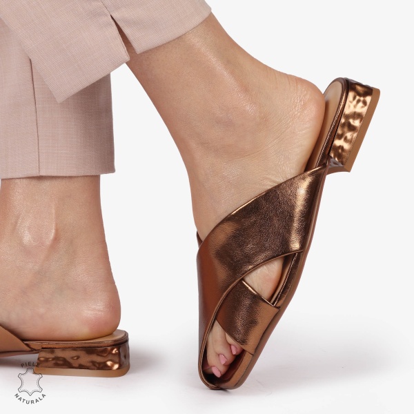 PAPUCI Dama Piele Naturala CU MODEL PE TOC CRL1395 BRONZ - Img 2