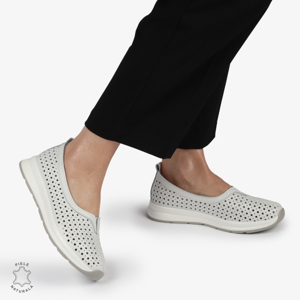 Balerini dama din Piele Naturala PERFORATA CU FUNDITA CRL1417 ALB - Img 3