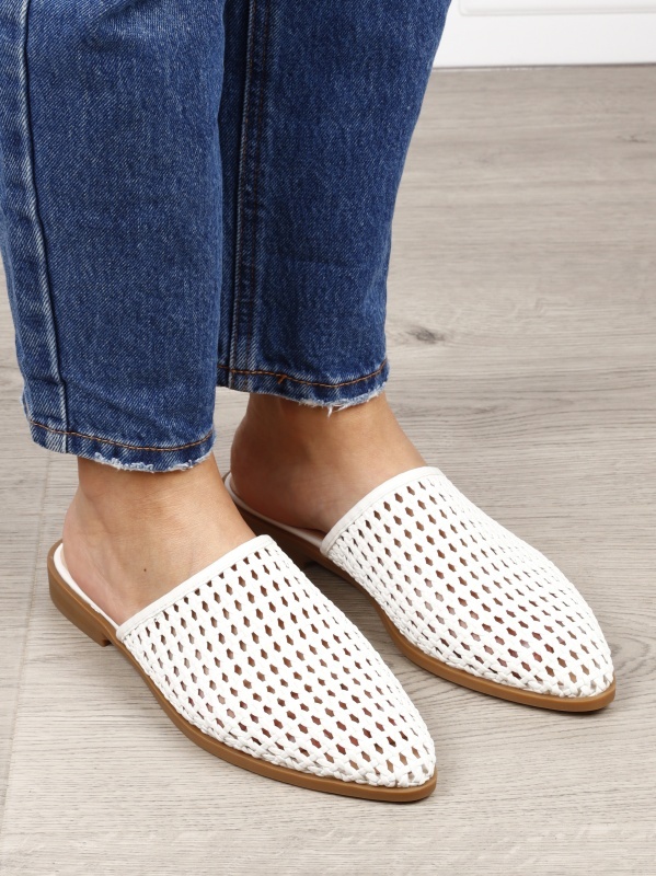 PAPUCI DAMA DIN PIELE ECOLOGICA CU DESIGN CLASIC CRL1626 ALB - Img 3