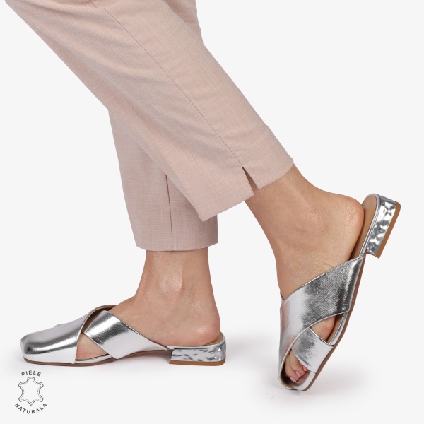PAPUCI Dama Piele Naturala CU MODEL PE TOC CRL1395 ARGINTIU - Img 2