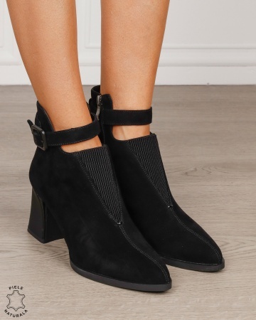 Botine damă din piele naturală întoarsă, cu elastic frontal și baretă cu cataramă CRL1885 NEGRU - Img 2